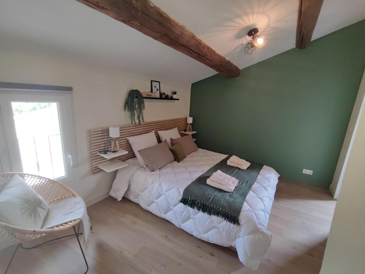 Appartement Au Calme Proche Centre Villeneuve-les-Avignon Exterior photo